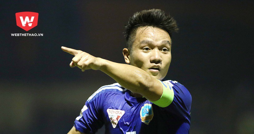 Video: Thanh Trung lập hat-trick, Quảng Nam thắng lớn tại Cẩm Phả