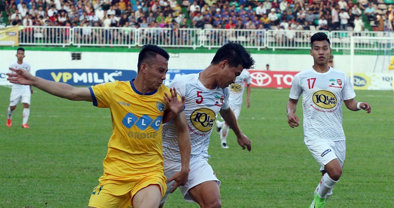Video: Thua đau FLC Thanh Hóa, HAGL kịch liệt phản đối trọng tài