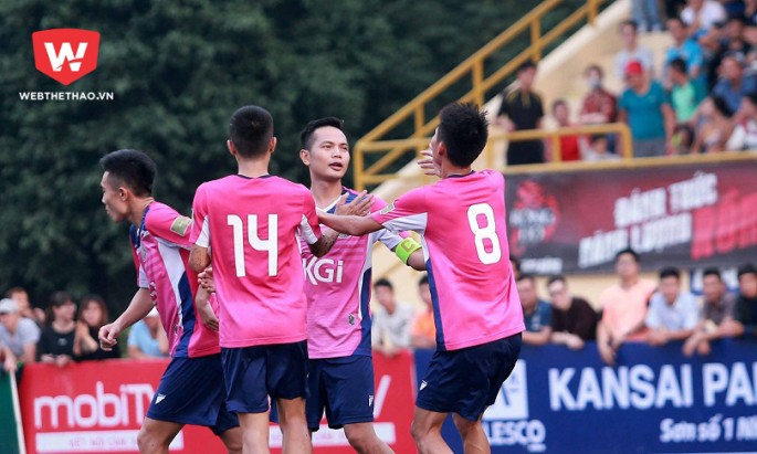 Video: Tình huống dàn xếp đá phạt hài hước của Thắng Xavi