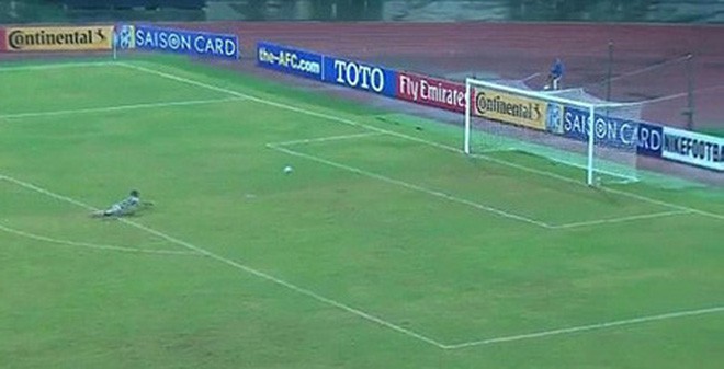Video: Tình huống để thua khó tin của thủ môn U.16 CHDCND Triều Tiên