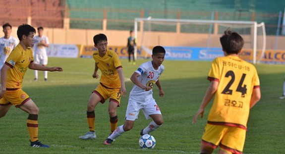 Video: U19 HAGL bất phân thắng bại với đội bóng của Hàn Quốc