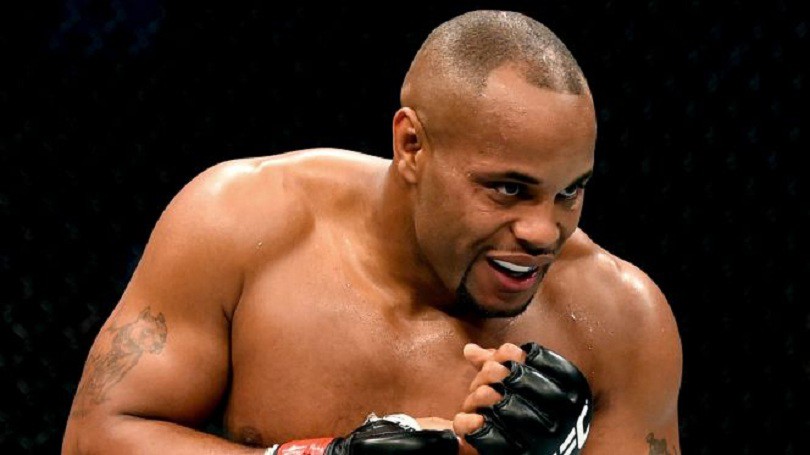 Video UFC 200: Daniel Cormier vs. Anderson Silva