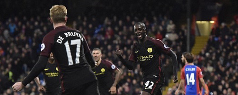 Video: Yaya Toure tỏa sáng, giúp Man City vượt qua Crystal Palace