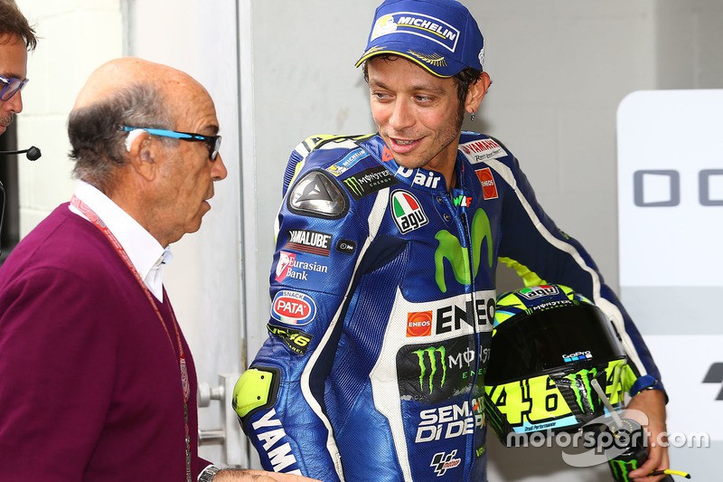 Carmelo Ezpeleta và Valentino Rossi đã có những cuộc trao đổi thông tin về tương lai của MotoGP Carmelo Ezpeleta và Valentino Rossi đã có những cuộc trao đổi thông tin về tương lai của MotoGP