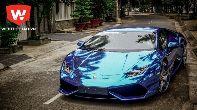 Lamborghini Huracan chói lóa trong màu áo mới