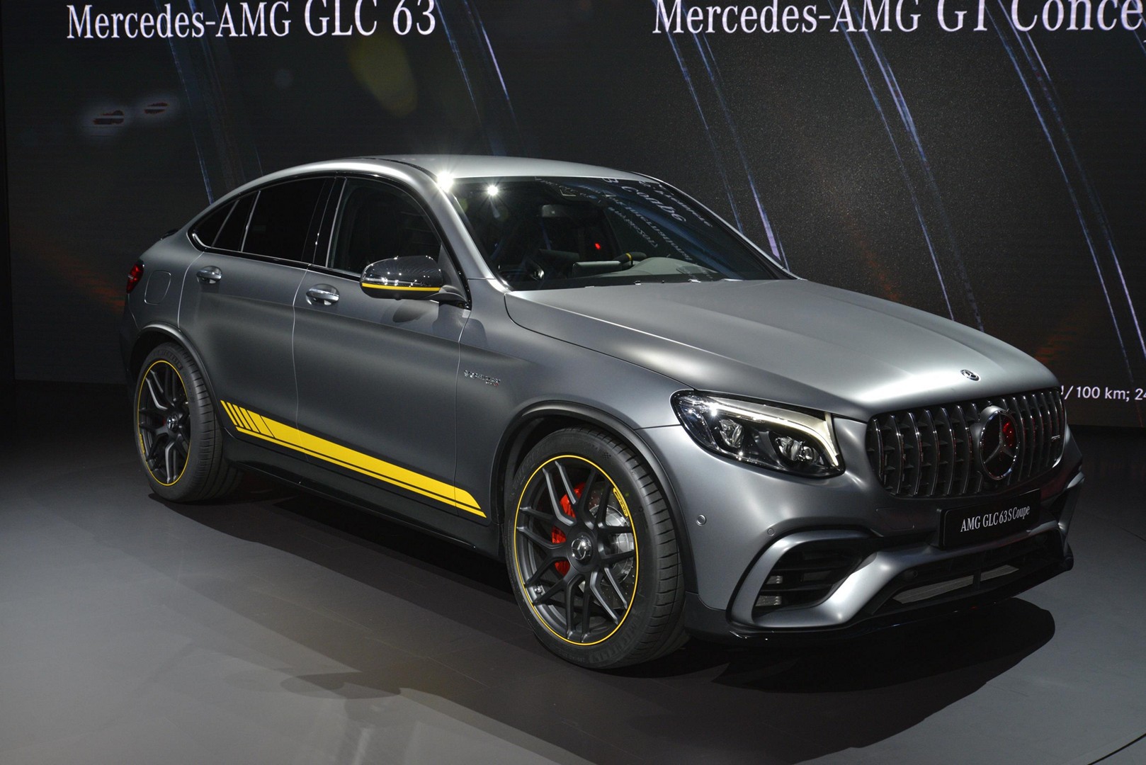 Mercedes GLC 63S AMG mang tới khách hàng hai lựa chọn mới