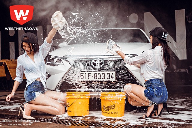 Nóng bỏng cùng "hot girl" rửa xe