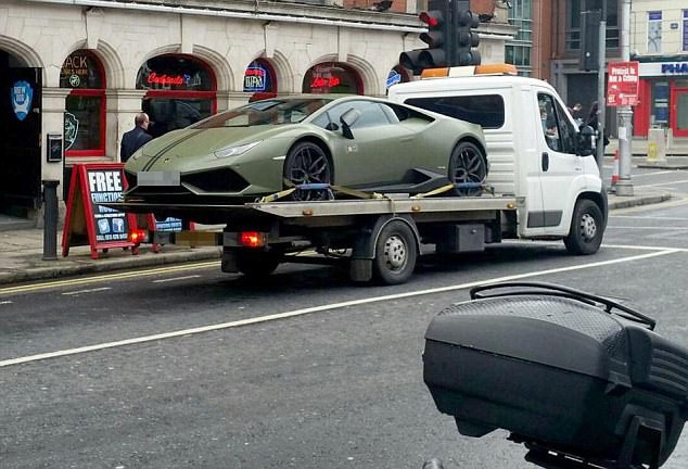 Siêu xe Huracan trị giá hơn 5 tỷ của Conor McGregor bị tịch thu