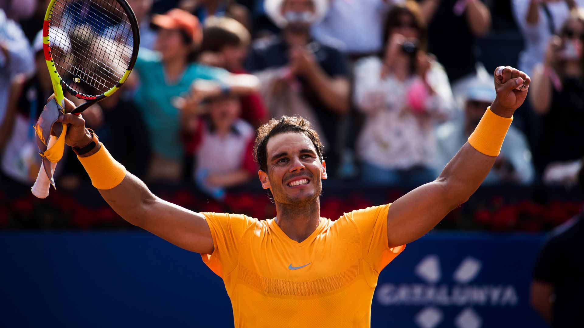 Những tay vợt nào có thể đánh bại Rafael Nadal trên sân đất nện?