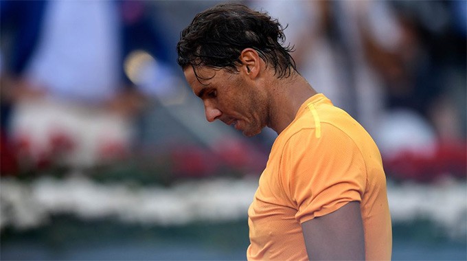 Tứ kết Madrid Open: Dominic Thiem tạo địa chấn, Nadal mất ngôi số 1 thế giới