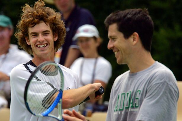 Tim Henman từng là tay vợt được kỳ vọng sẽ vô địch Wimbledon trước khi Andy Murray xuất hiện Tim Henman từng là tay vợt được kỳ vọng sẽ vô địch Wimbledon trước khi Andy Murray xuất hiện