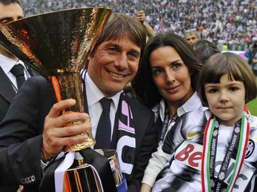 HLV Conte: Yêu, có con và lấy vợ đều muộn