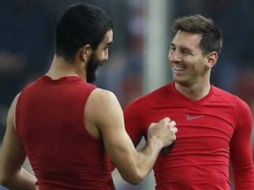 Arda Turan: “Messi là điều kỳ diệu của Chúa”