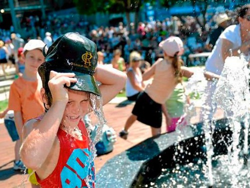 Australian Open 2016: Cấm gậy “tự sướng”, coi chừng “dê xồm”