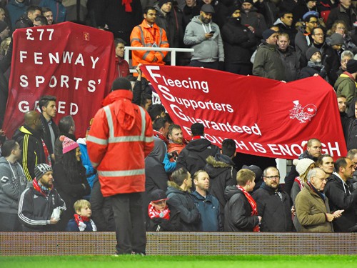 Lãnh đạo Liverpool dọa lấy chỗ của CĐV đến sân muộn