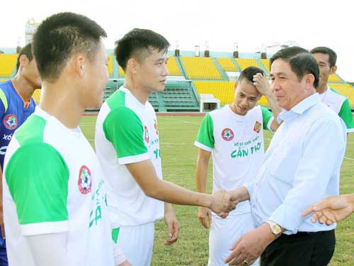 Các CLB phía nam chuẩn bị V-League 2016: Mỗi nhà mỗi cảnh