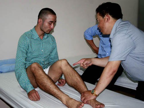 Câu chuyện bóng đá: Tiền vệ Công Minh - Phận long đong
