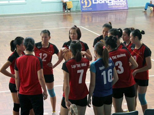Chuyện lạ bóng chuyền nữ VN: Chưa đấu xong đã rớt hạng
