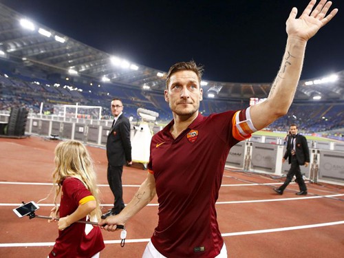 Câu chuyện thành phố Rome điên rồ vì thần tượng Totti