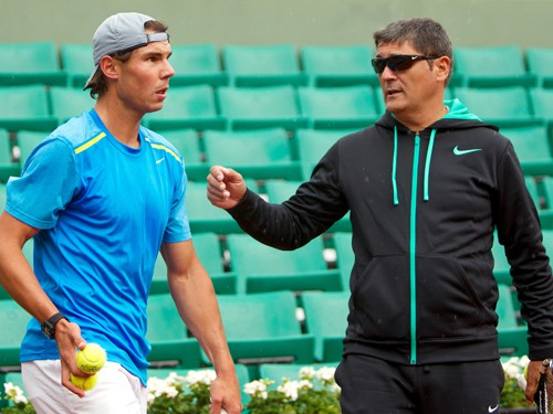 “Nadal phải học hỏi Djokovic và Federer”