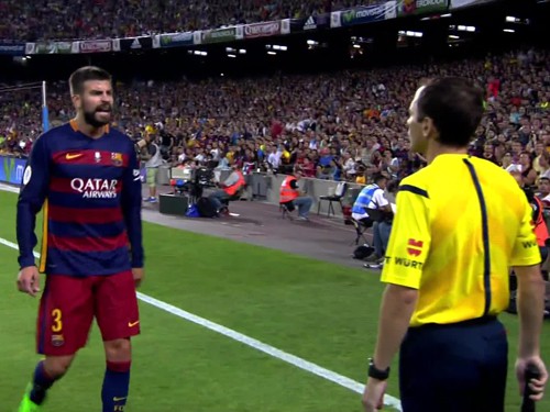 “Pique cư xử như kẻ hooligan”!