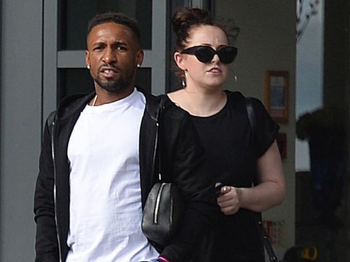Jermain Defoe: Trước derby ghi bàn trên “sân nhỏ”