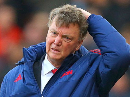 03h00 (03/02), Man Utd - Stoke: Van Gaal của 2003 còn tệ hơn 2016