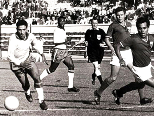Garrincha: Beethoven của bóng đá