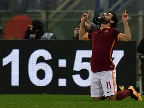 02h45 (05/03), Roma - Fiorentina: Với Viola, Salah giờ là kẻ thù