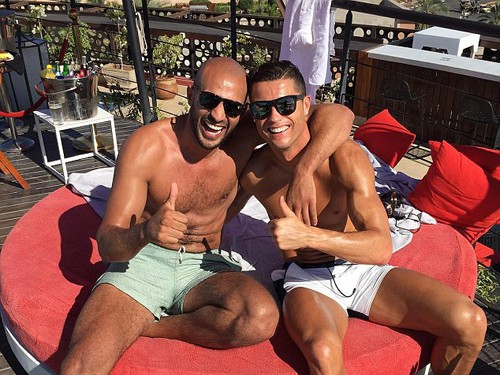 Năm mới, Ronaldo và Neymar cùng đến “Thiên đường hộp đêm”