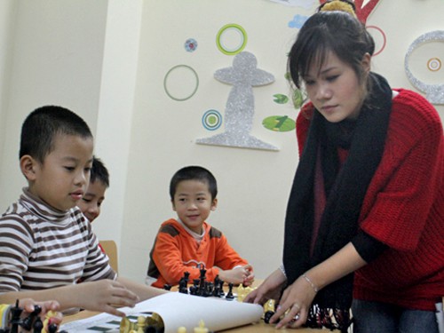 Nữ kiện tướng 8X Lương Nhật Linh: Làm giàu từ chính bàn cờ