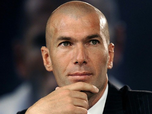Real Madrid trả lương Zidane quá "bèo"