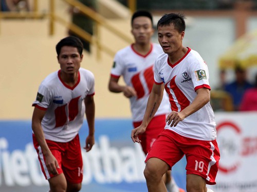 Sao V.League ở sân chơi phủi: Gõ cửa trái tim