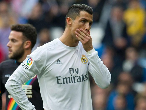 Ở Bernabeu, Ronaldo đang buồn