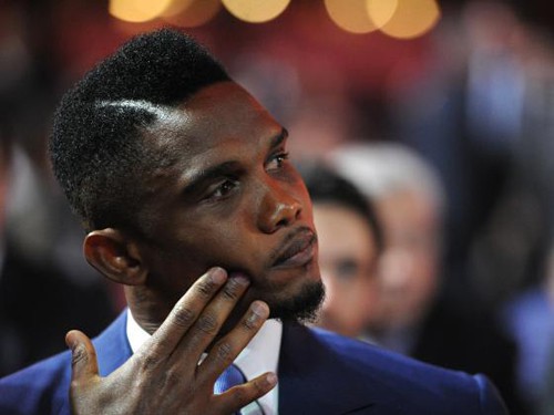 Samuel Eto’o ngăn chặn tình cũ xuất bản sách