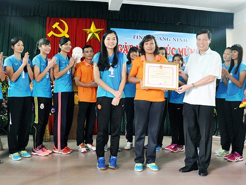 Quảng Ninh giải cứu bóng chuyền nữ