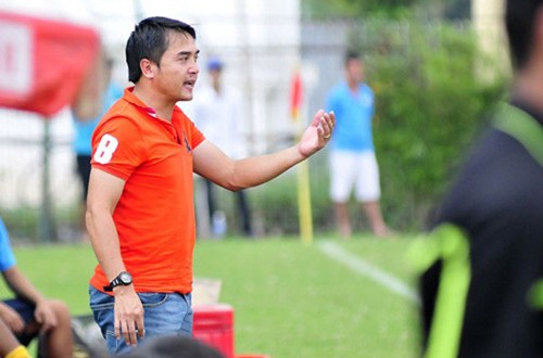 Trọng tài bị phản ứng ở V.League 2016: Trút giận, đổ lỗi hay là...?