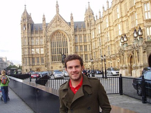 Juan Mata: Bóng đá không thích bằng vác ba lô đi du lịch