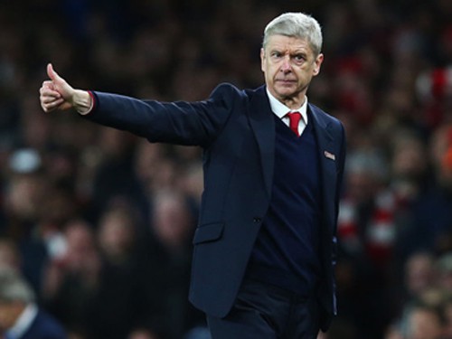 Wenger: “Arsenal đủ sức giành cú ăn ba”