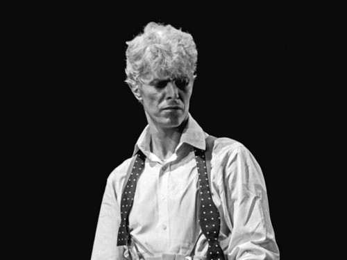 HLV Wenger và thông điệp sống từ... danh ca David Bowie
