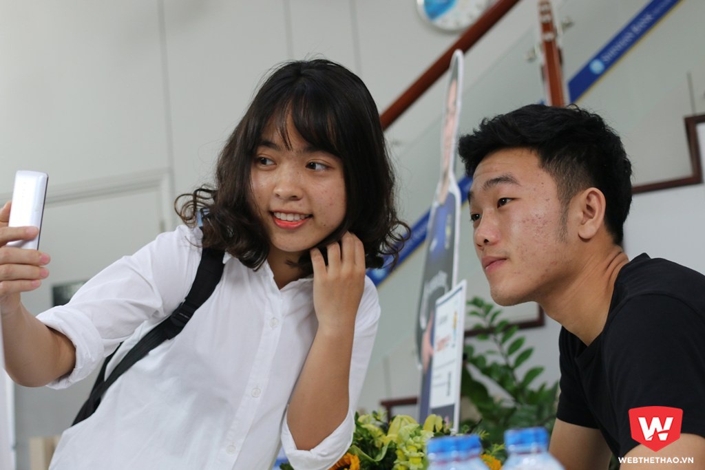 Xu&acirc;n Trường vừa chia tay CLB Incheon United để đến với Gangwon FC theo bản hợp đồng cho mượn c&oacute; thời hạn 1 năm. Lễ k&yacute; hợp đồng sẽ diễn ra tại H&agrave;n Quốc c&ograve;n lễ c&ocirc;ng bố sẽ được tiến h&agrave;nh tại Việt Nam.