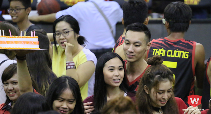 Anthony Vo của Saigon Heat đón sinh nhật hạnh phúc bên hôn thê