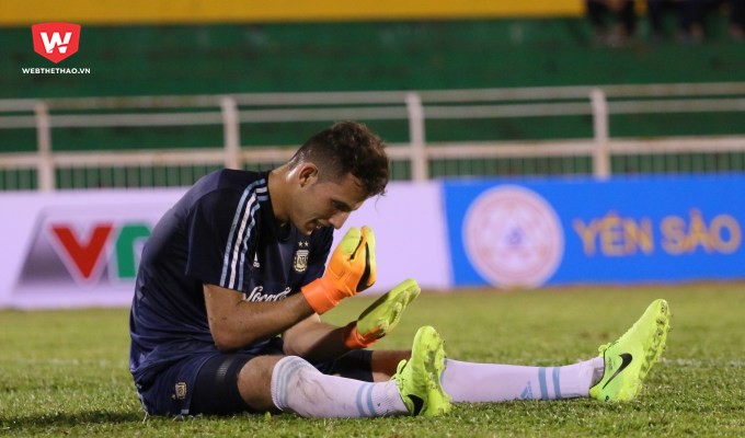 Cầu thủ U20 Argentina đầu tiên dính chấn thương tại Việt Nam