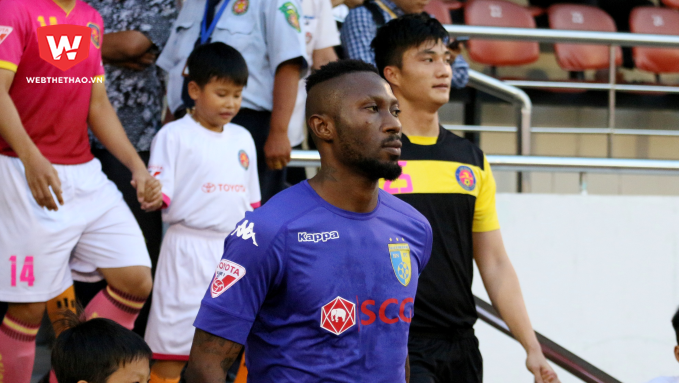 CLB Hà Nội "tố" Samson bị phân biệt chủng tộc lên VFF và AFC