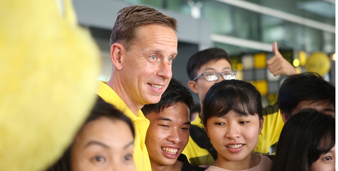 Cựu danh thủ Dortmund Jorg Heinrich: Truyền cảm hứng cho bóng đá trẻ Việt Nam