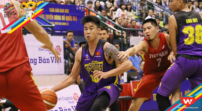 ĐT bóng rổ Việt Nam thắng kịch tính HCMC Wings trước thềm SEA Games