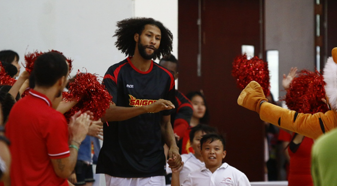 HLV ABL loại trung phong 2m16 để đưa học trò cũ về Saigon Heat