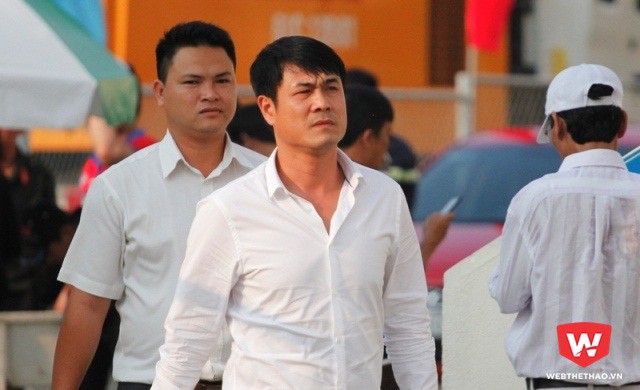 Bỏ về sớm, HLV Hữu Thắng không được chứng kiến học trò tỏa sáng