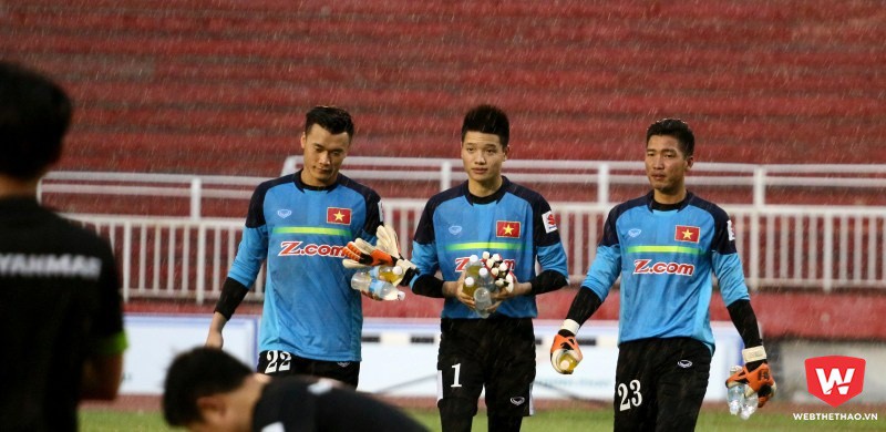 Mưa bất thường mùng 6 Tết gây trở ngại thầy trò U.23 Việt Nam