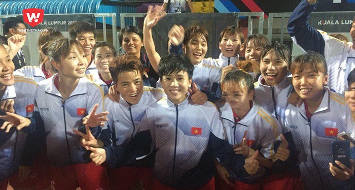 Tuyển nữ Việt Nam được thưởng nóng gần 4 tỷ đồng vì HCV SEA Games